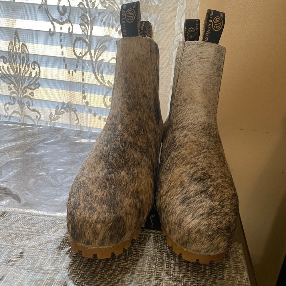 Cowhair boots size 10.5